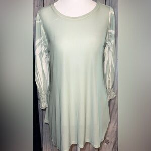 Origami by Vivien Sage Light Green Sheer Tunic Top Small NWT Boho Flowy